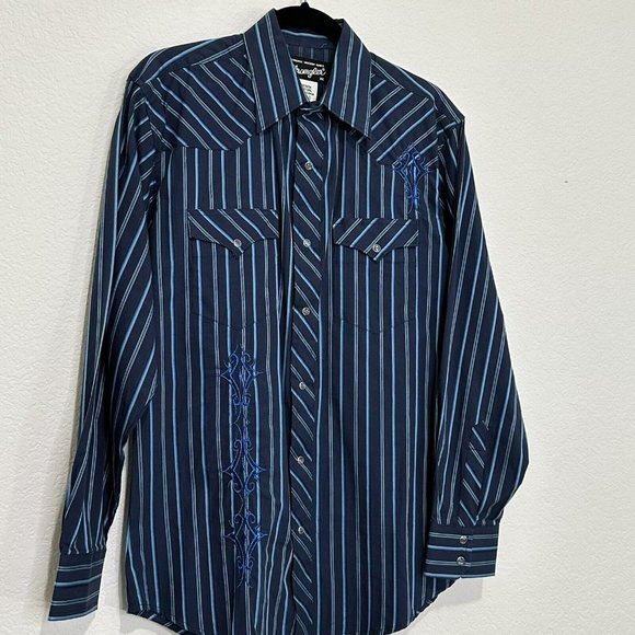 Wrangler Men's Size Medium Blue Stripe Western Pearl Snap Long Sleeve Shirt EUC - Picture 1 of 9